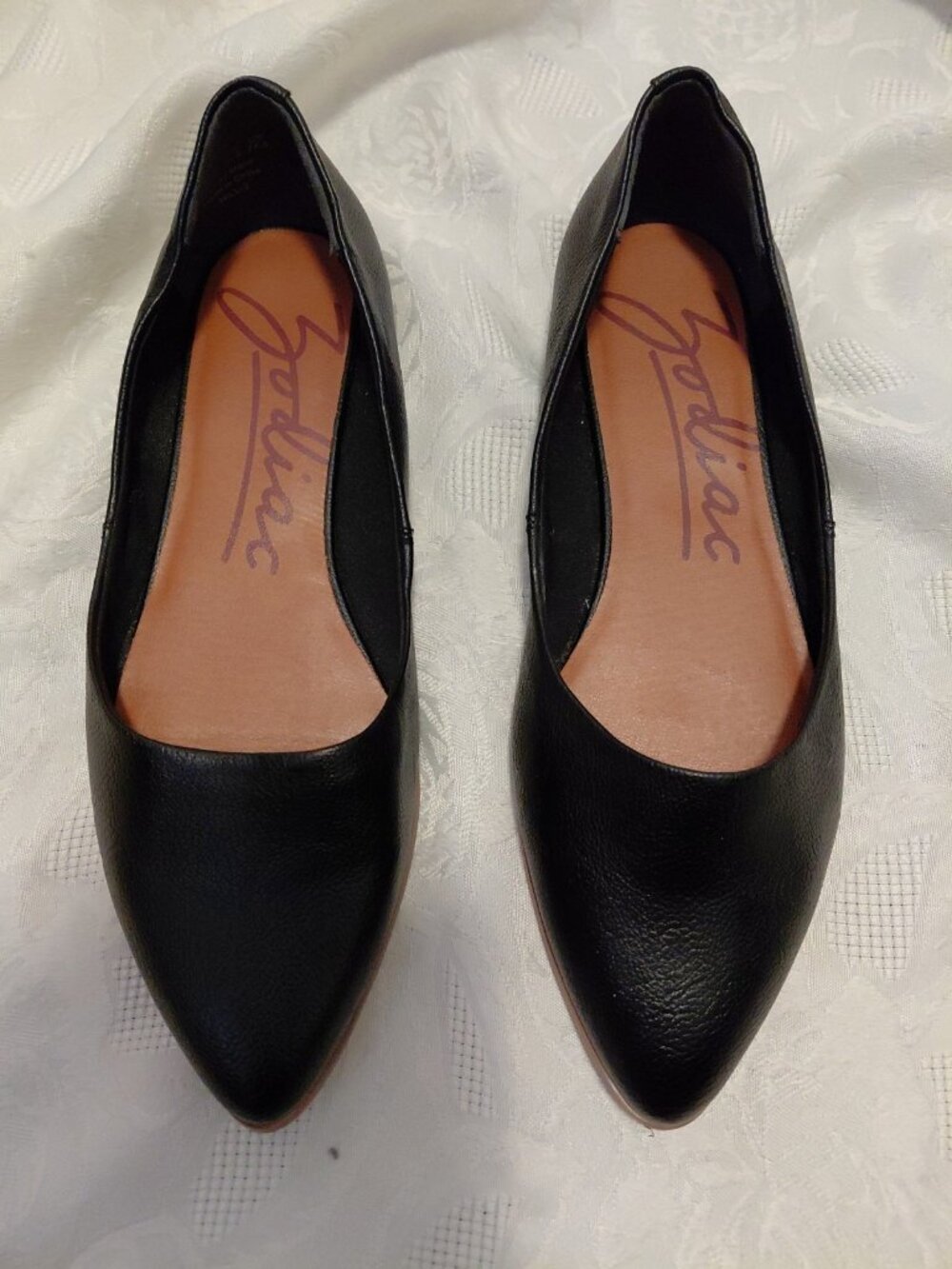 Zodiac Hill Pointed Toe Slip On Flats Vegan Leather Black 8